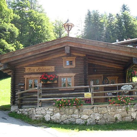 Almbruennerl Die Almhuette Auf Der Raffner Alm Ruhpolding Camera foto