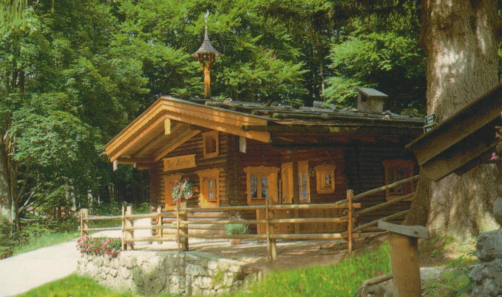 Almbruennerl Die Almhuette Auf Der Raffner Alm Ruhpolding Camera foto