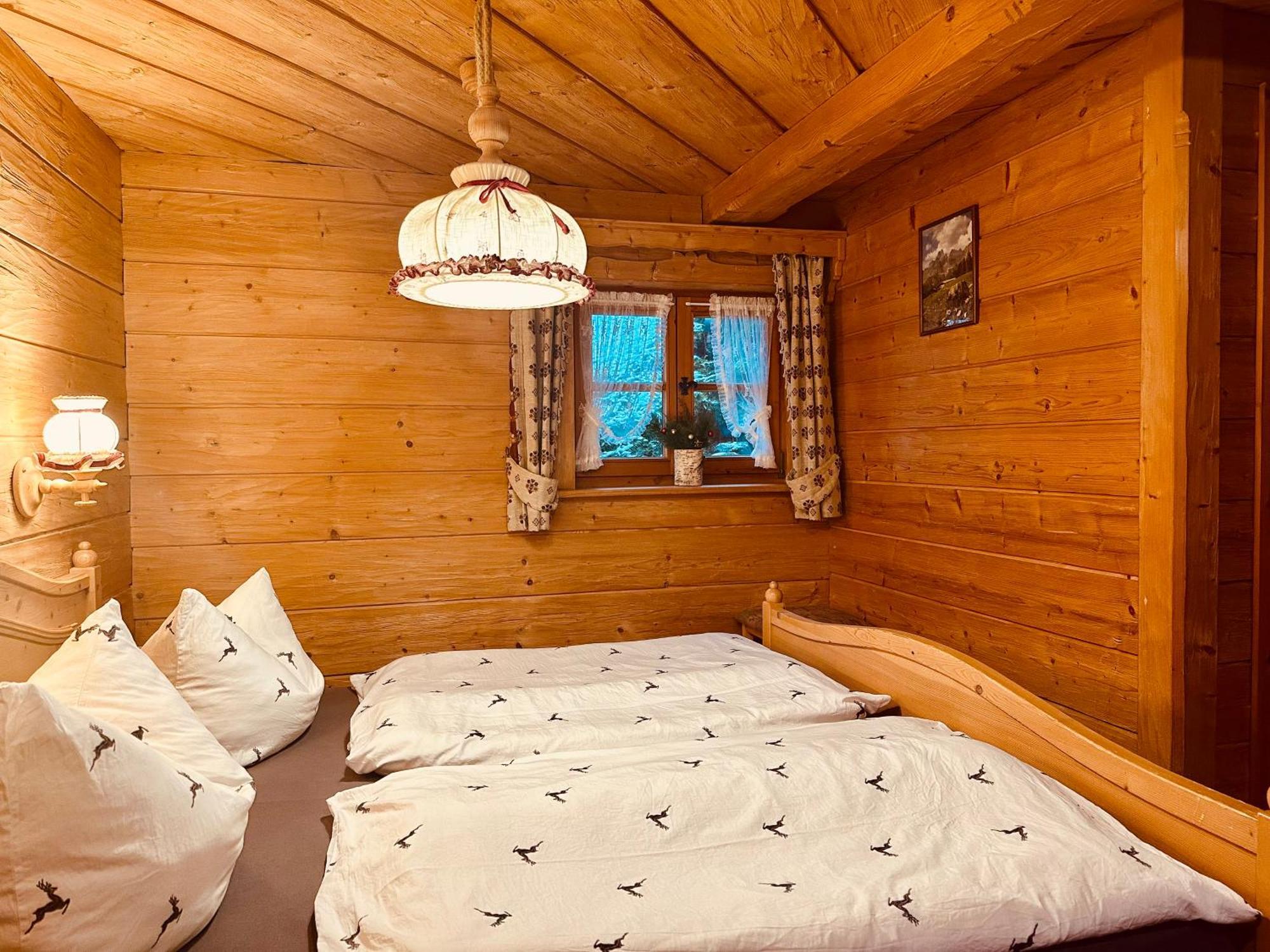 Almbruennerl Die Almhuette Auf Der Raffner Alm Ruhpolding Esterno foto