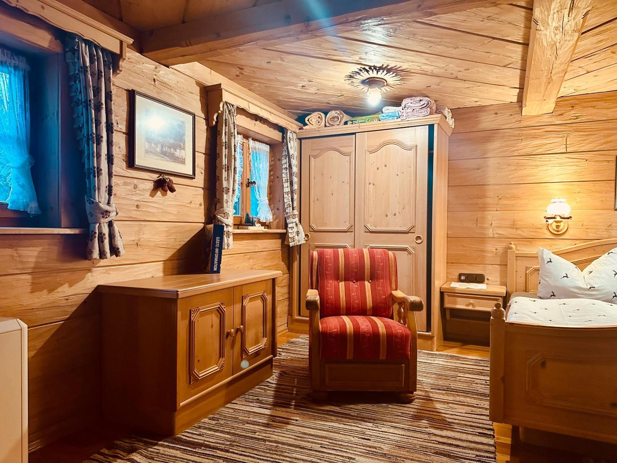 Almbruennerl Die Almhuette Auf Der Raffner Alm Ruhpolding Esterno foto