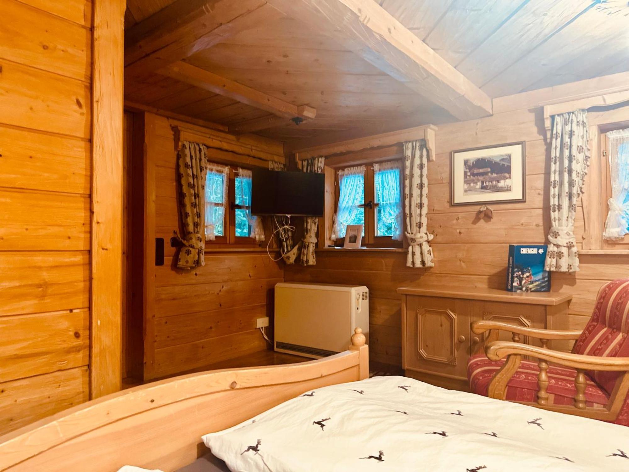 Almbruennerl Die Almhuette Auf Der Raffner Alm Ruhpolding Esterno foto