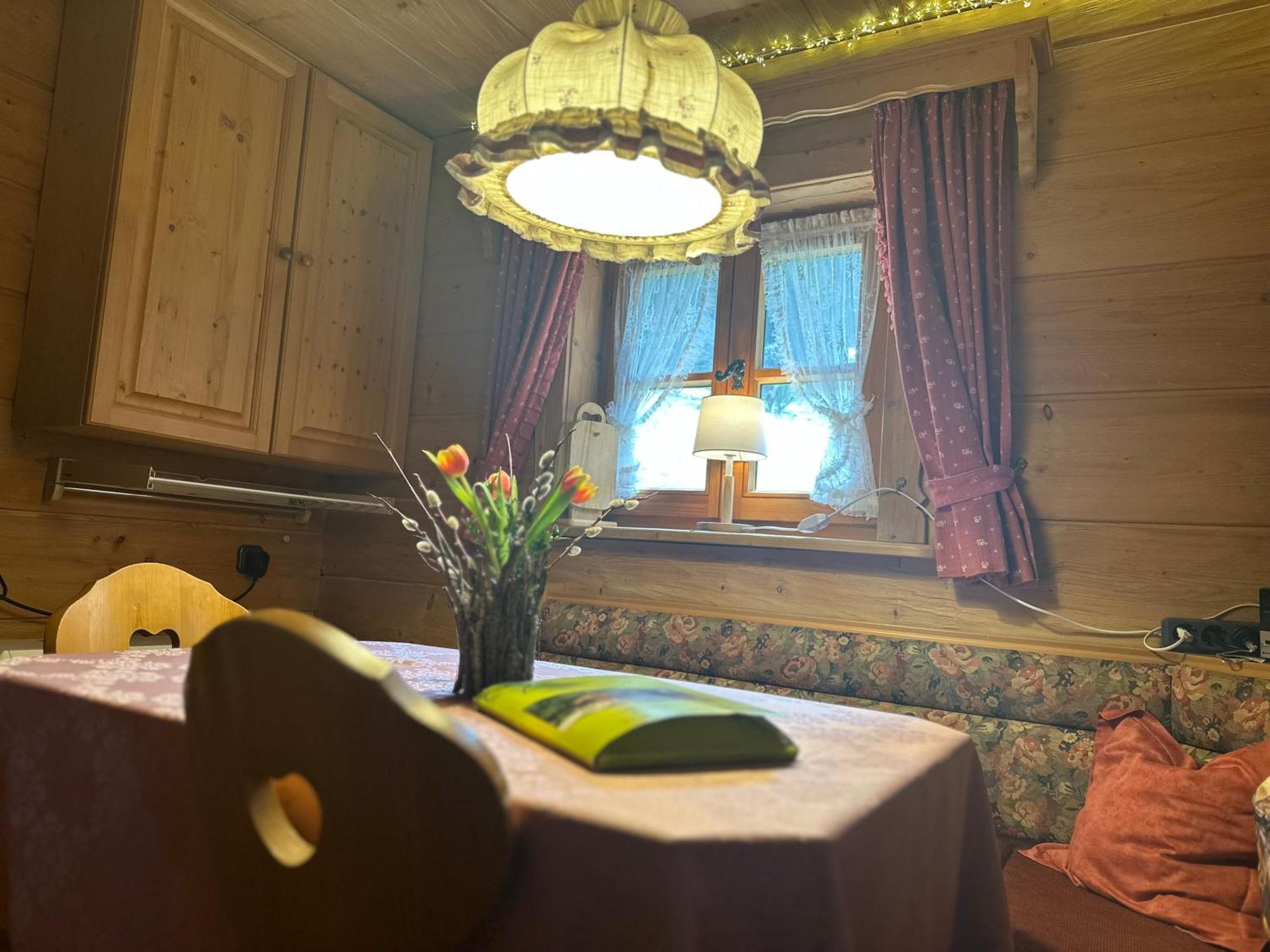 Almbruennerl Die Almhuette Auf Der Raffner Alm Ruhpolding Esterno foto