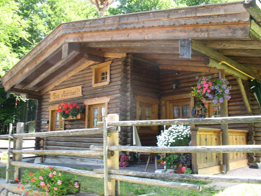 Almbruennerl Die Almhuette Auf Der Raffner Alm Ruhpolding Camera foto